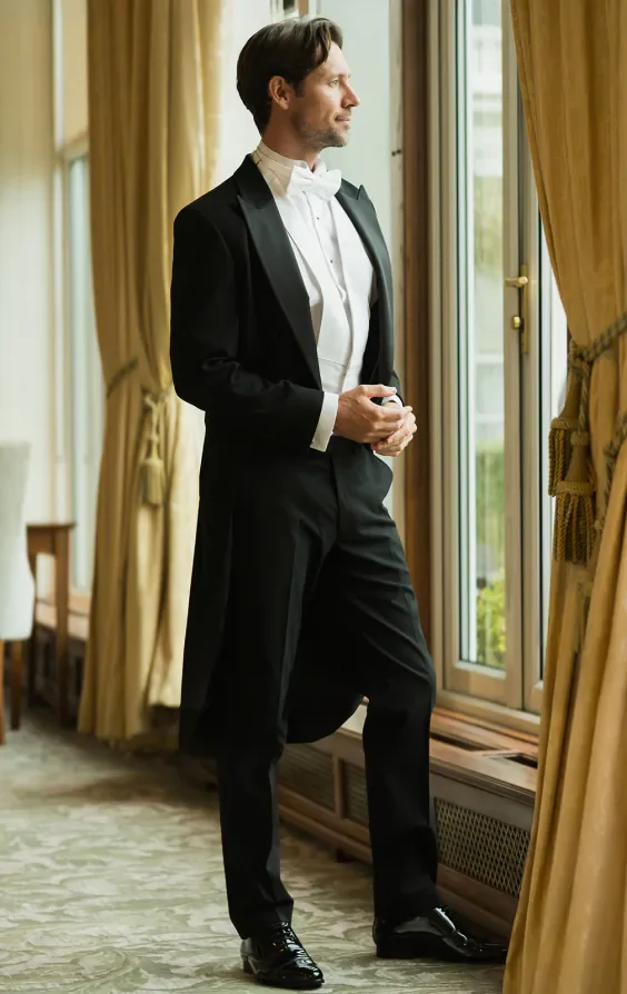 2 Piece White Tie, Dress Shirt, Waistcoat, Bow Tie & Shoes thumbnail 2