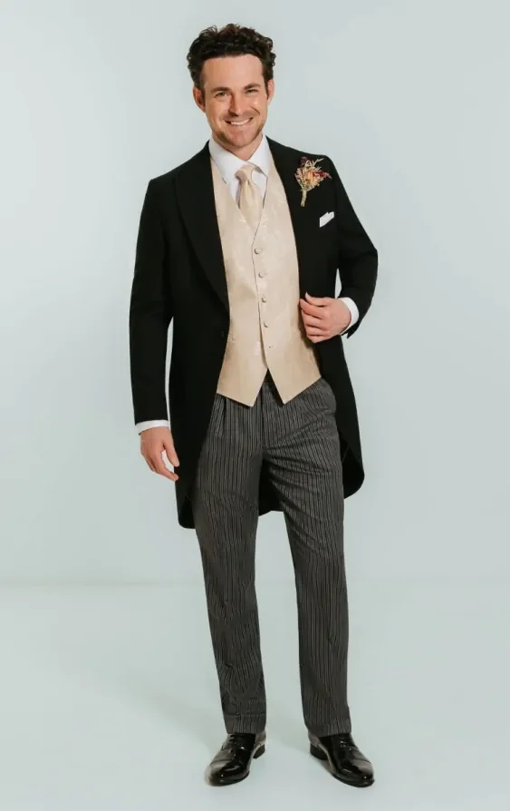 Aspen Gold Paisley Waistcoat thumbnail 3