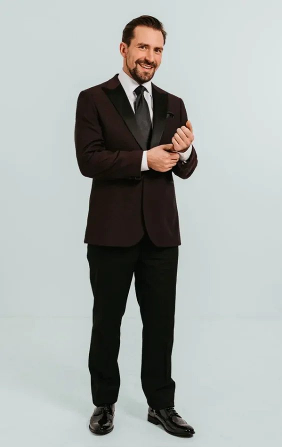 Burgundy Tuxedo with Peak Lapel & Black Trousers thumbnail 3