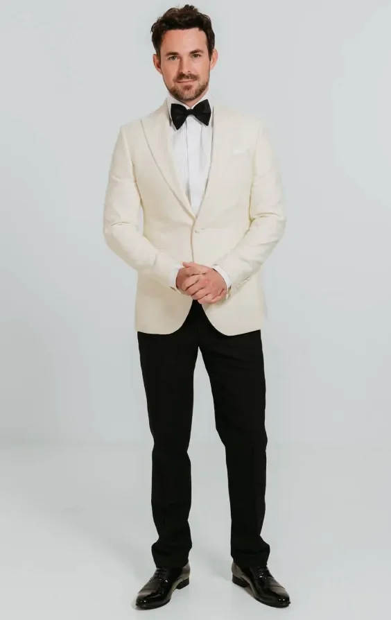 White Peak Lapel Slim Fit Tuxedo thumbnail 3