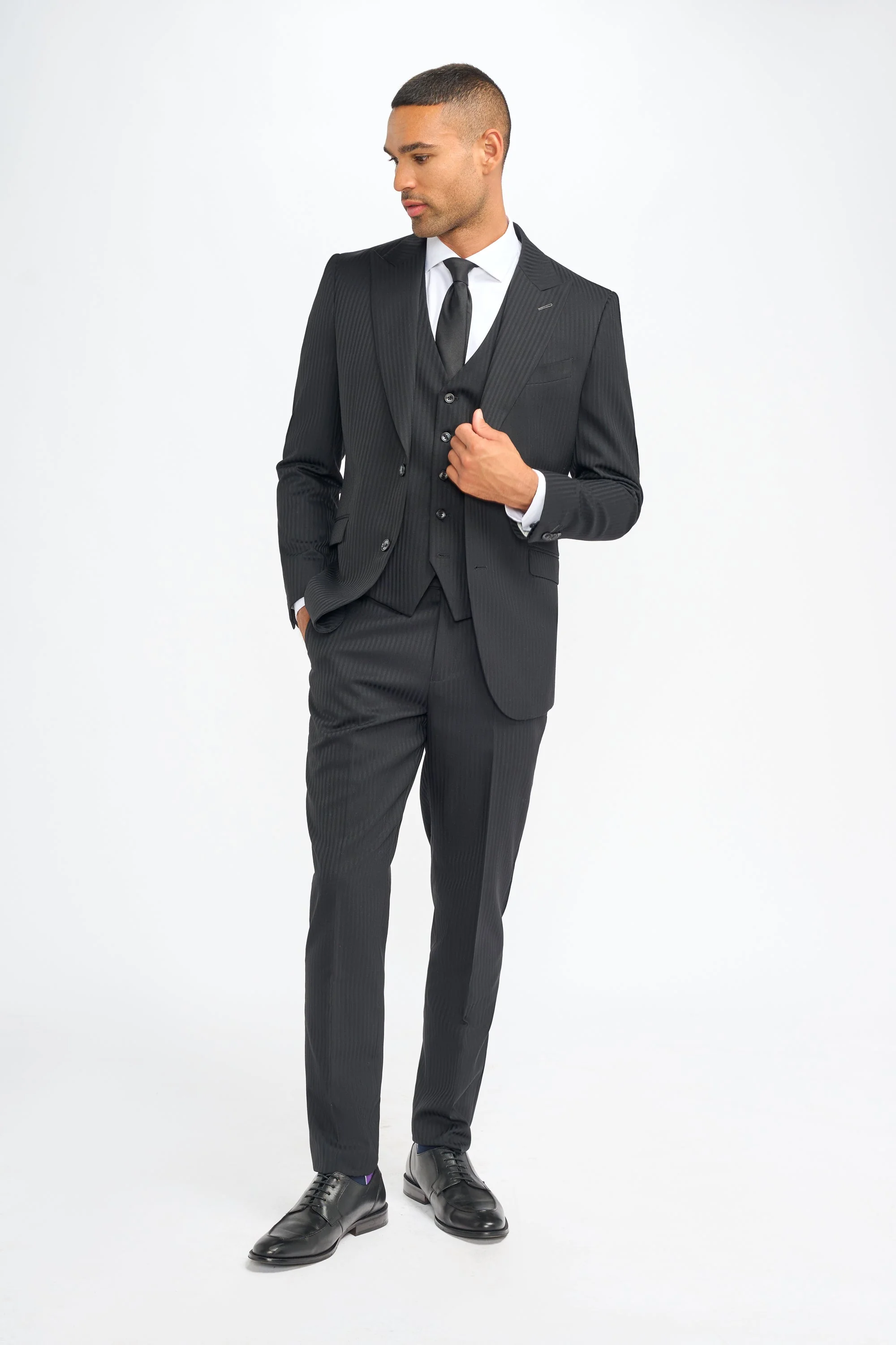 Roberto Black Three Piece Suit thumbnail 2