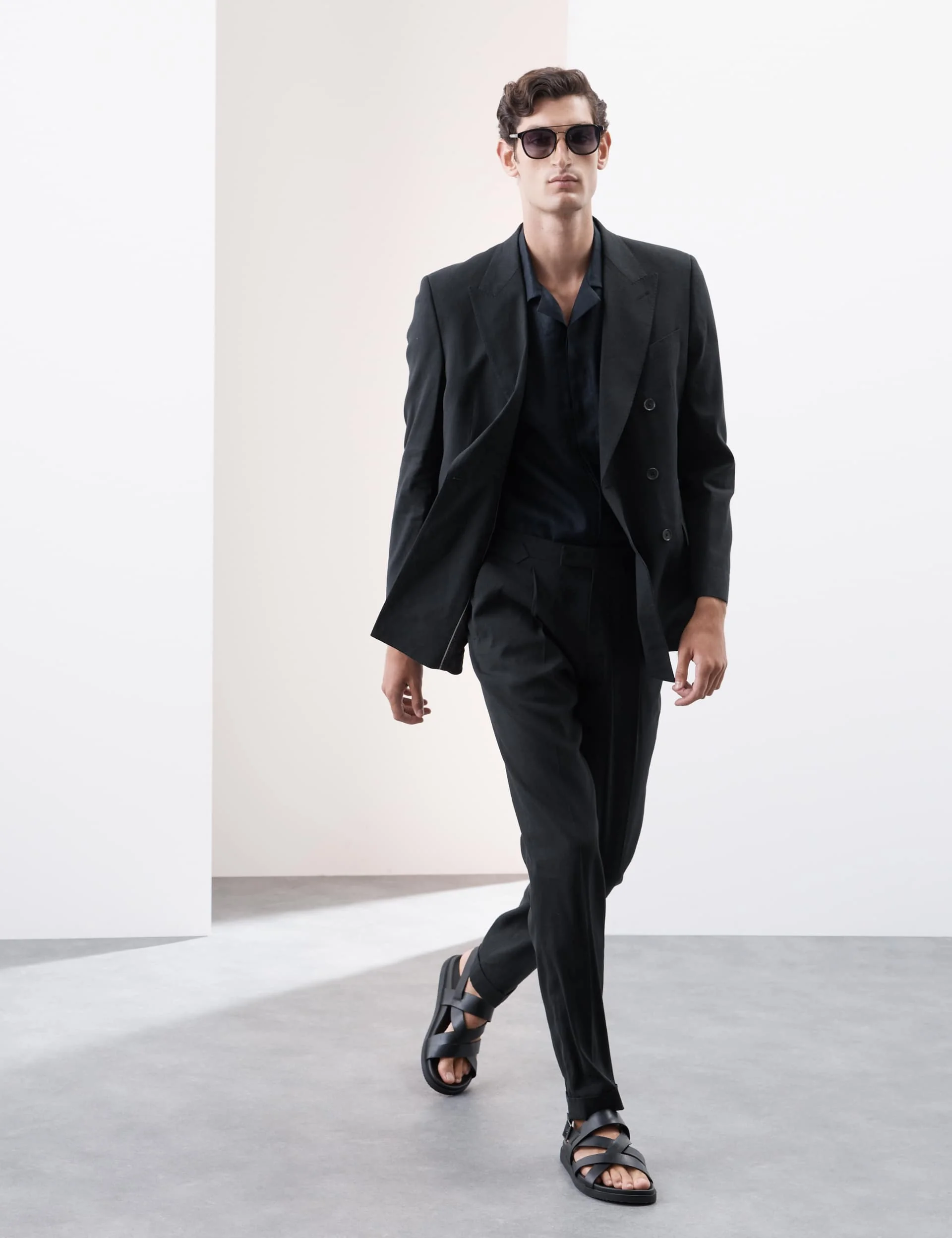 Tailored Fit Italian Performance Linen Blend Double Breasted Suit Jacket thumbnail 8