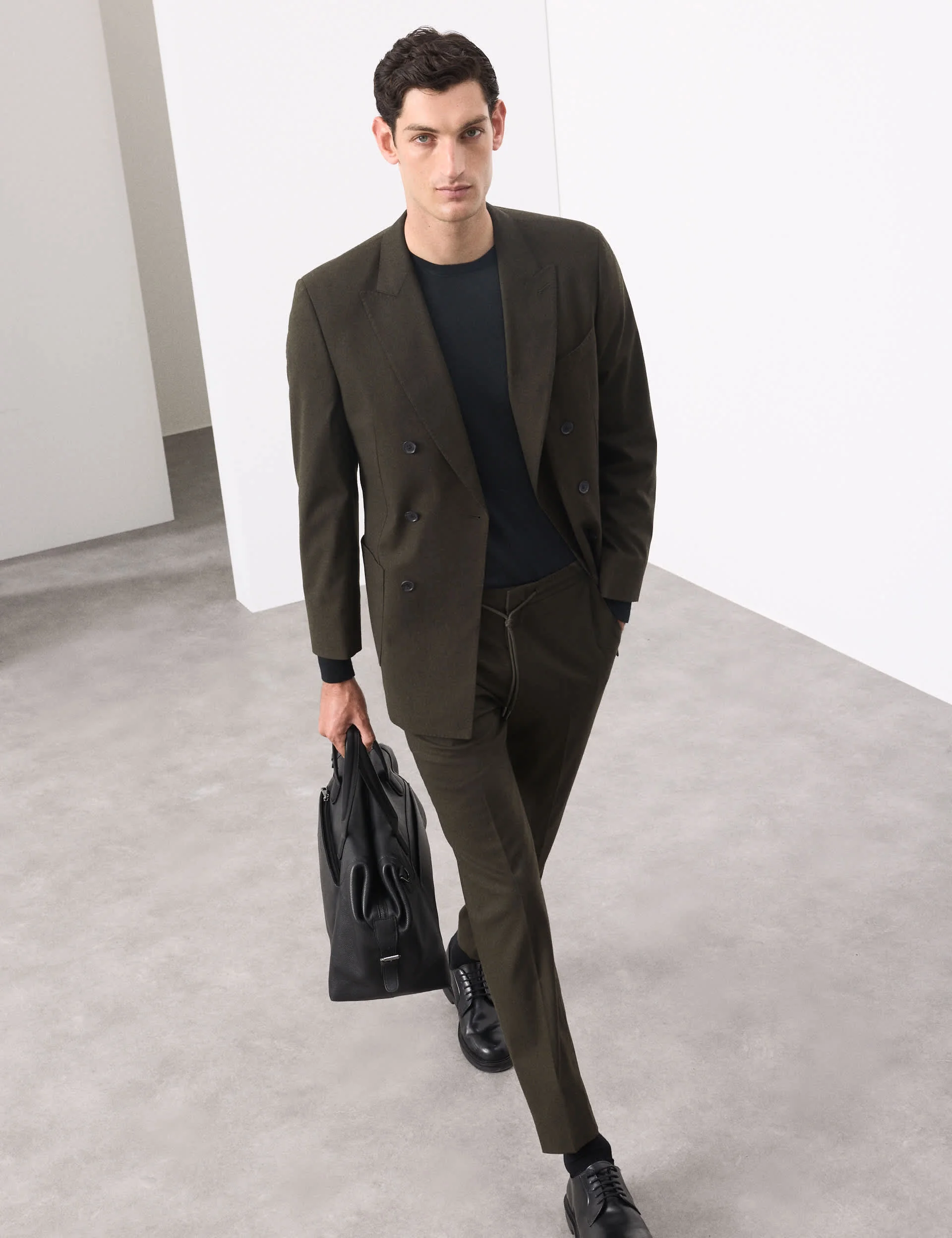 Tailored Fit Italian Wool Blend Performance Suit Jacket thumbnail 6