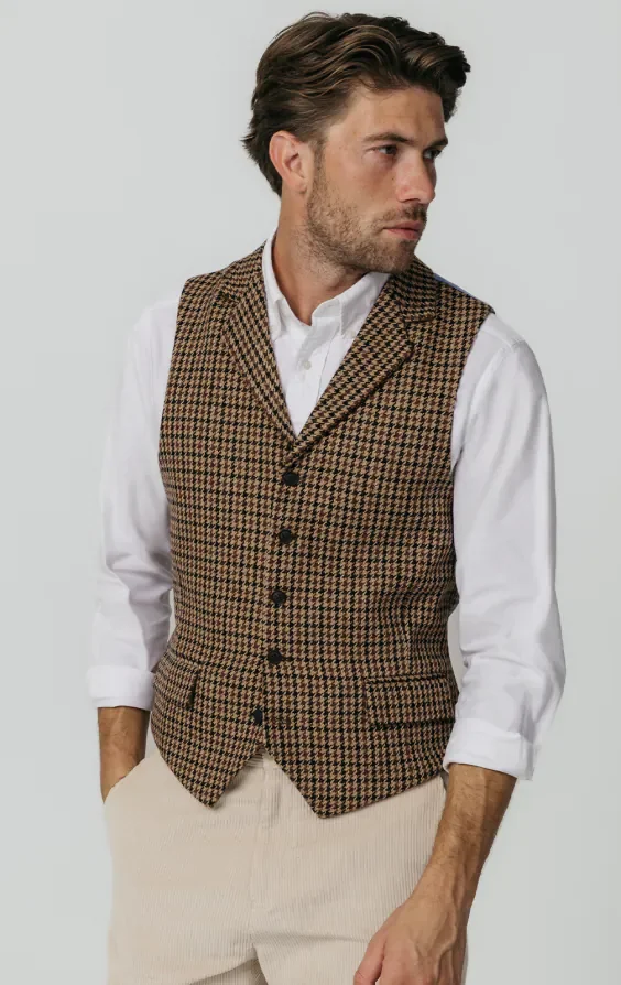 Brown Houndstooth Tweed Waistcoat thumbnail 3